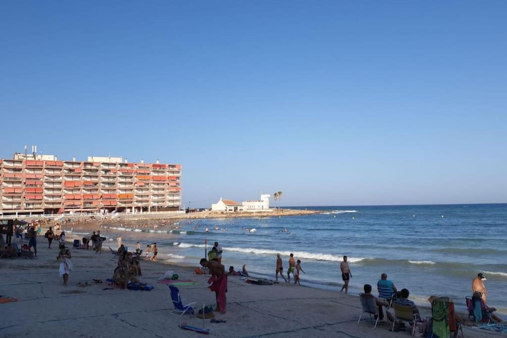 Nice Holidays Apartment In Torreveja, Torrevieja Esterno foto